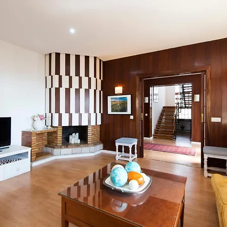 Holiday home Queen Of The Ocean Villa: Stately Style House With Pool