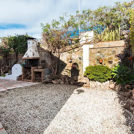 Queen Of The Ocean Villa: Stately Style House With Pool Holiday home Malaga