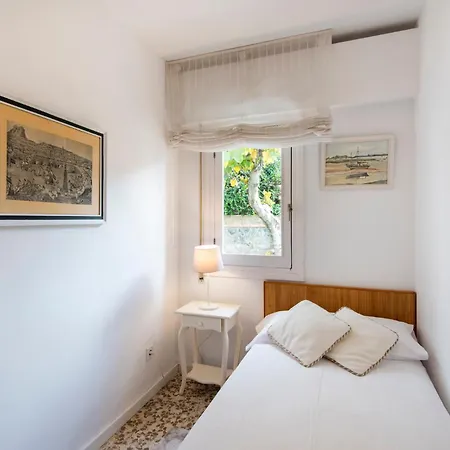 Queen Of The Ocean Villa: Stately Style House With Pool * Malaga