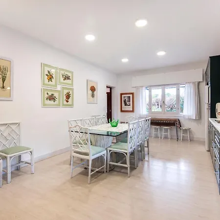 Holiday home Queen Of The Ocean Villa: Stately Style House With Pool