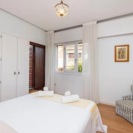 Holiday home Queen Of The Ocean Villa: Stately Style House With Pool *