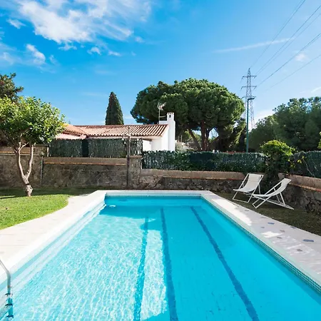 Queen Of The Ocean Villa: Stately Style House With Pool *